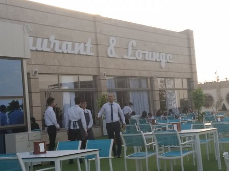 Sumqayıtın yeni bulvarında restoran soyğunçuluğu 