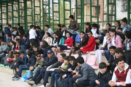 Nəsimi rayonunda futbol üzrə «Coca-Cola Məktəbli kuboku»nun yarışlarına start verildi