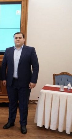 Vasif Talıbov özü taxtdan salınsa da, qohum-əqrəbası vəzifədədir...